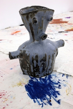 http://www.galeria-sabot.ro/files/gimgs/th-71_botis2.jpg
